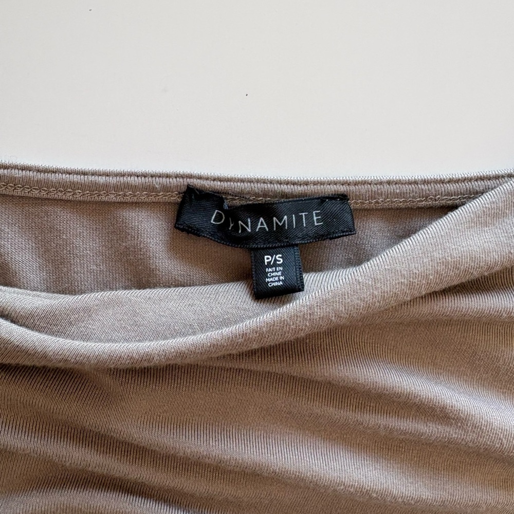 Dynamite Olive Asymmetrical Ruched Long Sleeve Top Size Small - Picture 5 of 5